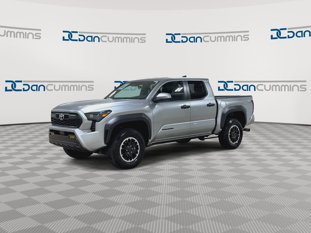 Used 2025 Toyota Tacoma TRD Off-Road image 4
