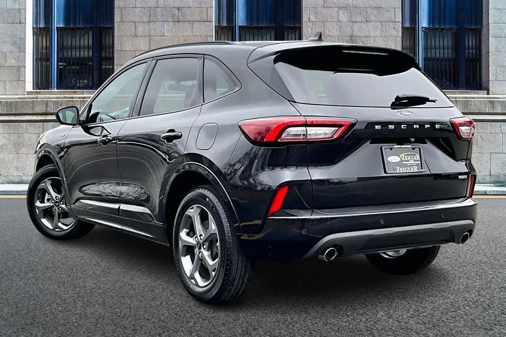 Certified 2023 Ford Escape ST-Line Select w/ Tech Pack #2 image 10