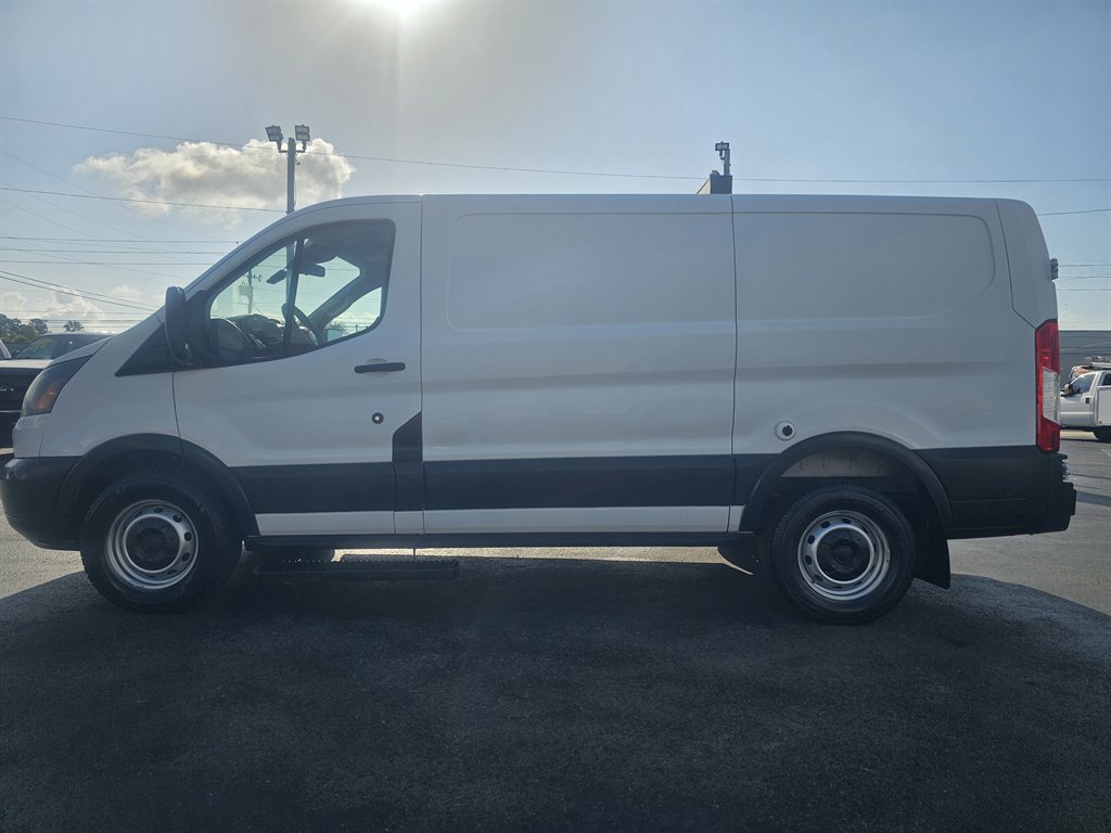 Used 2016 Ford Transit 250 130 Low Roof RWD image 7