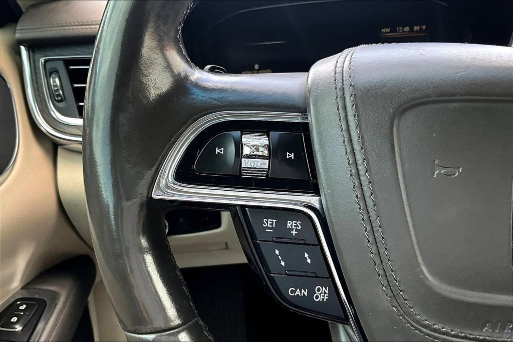 Used 2017 Lincoln Continental Reserve w/ Technology Package FWD image 20