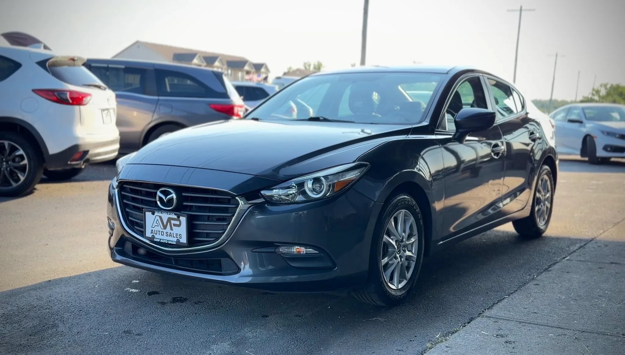 Used 2017 MAZDA MAZDA3 Sport FWD image 5