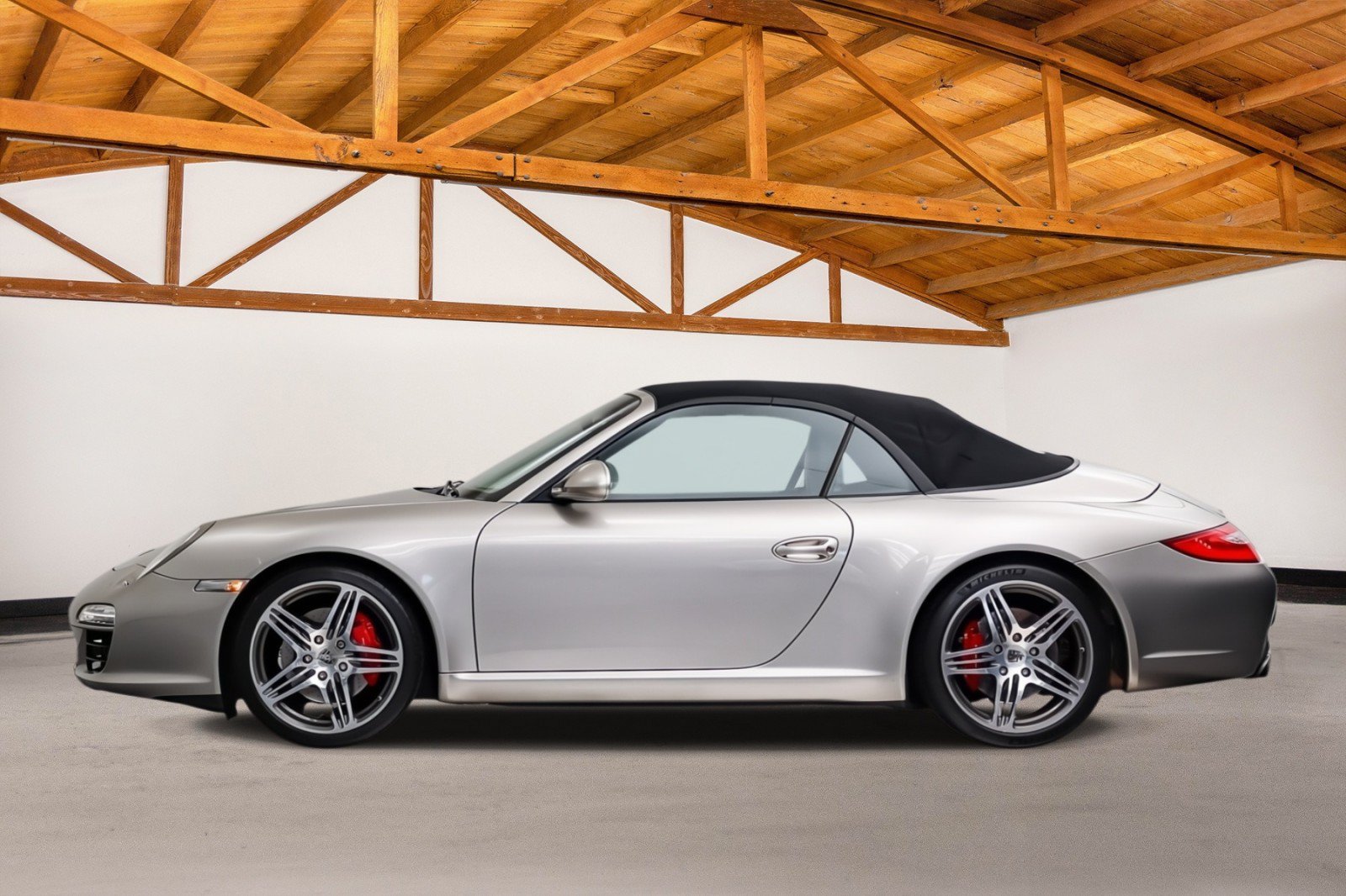 Used 2011 Porsche 911 Carrera S RWD image 3