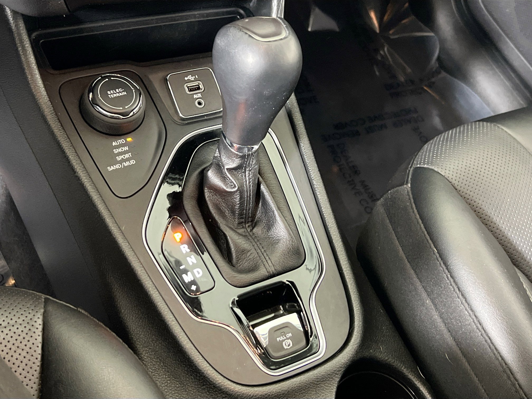 Used 2022 Jeep Cherokee Limited AWD/4WD image 16