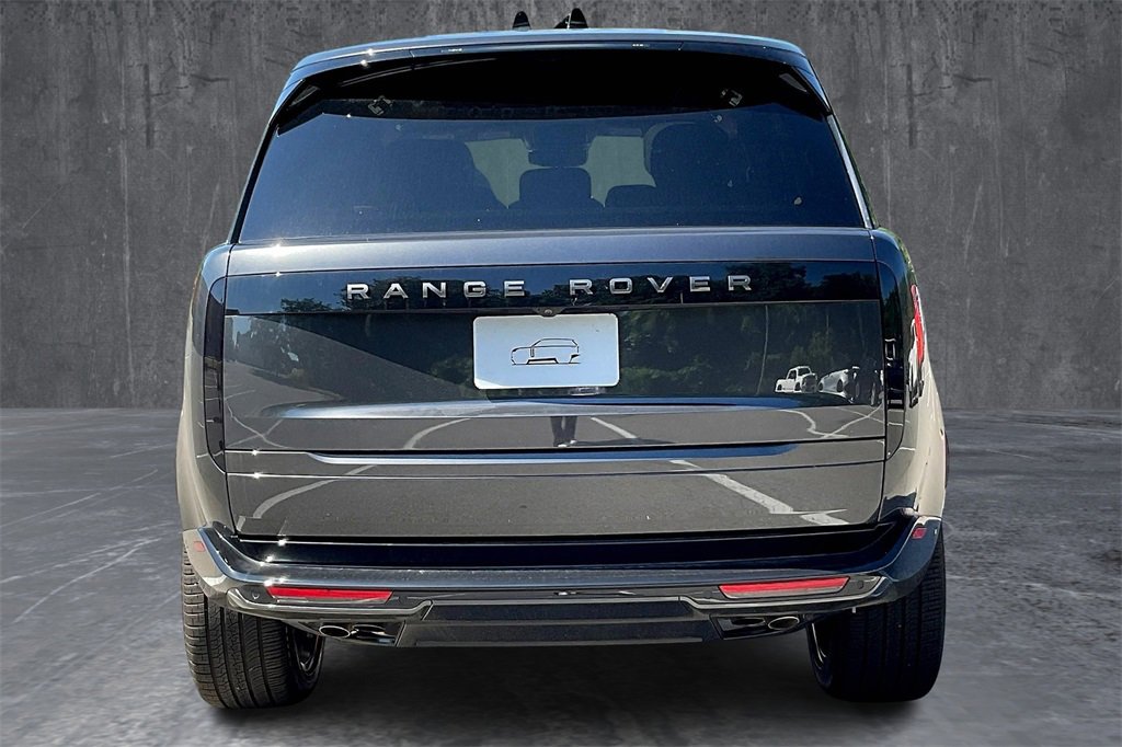 New 2025 Land Rover Range Rover Long Wheelbase SE image 4