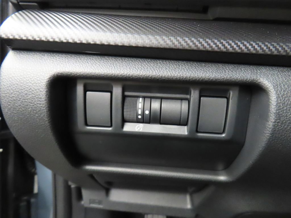 Used 2025 Subaru Crosstrek 2.0i Premium image 35
