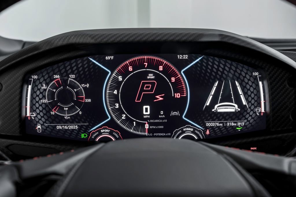 Used 2024 Lamborghini Revuelto image 16