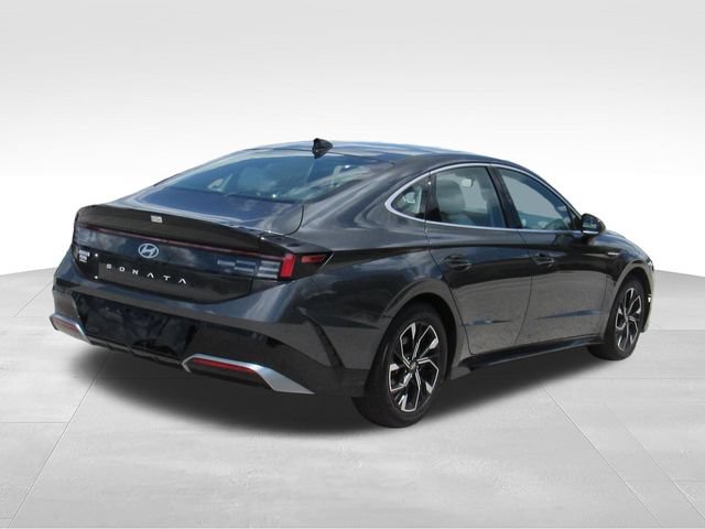 Used 2025 Hyundai Sonata SEL FWD image 4