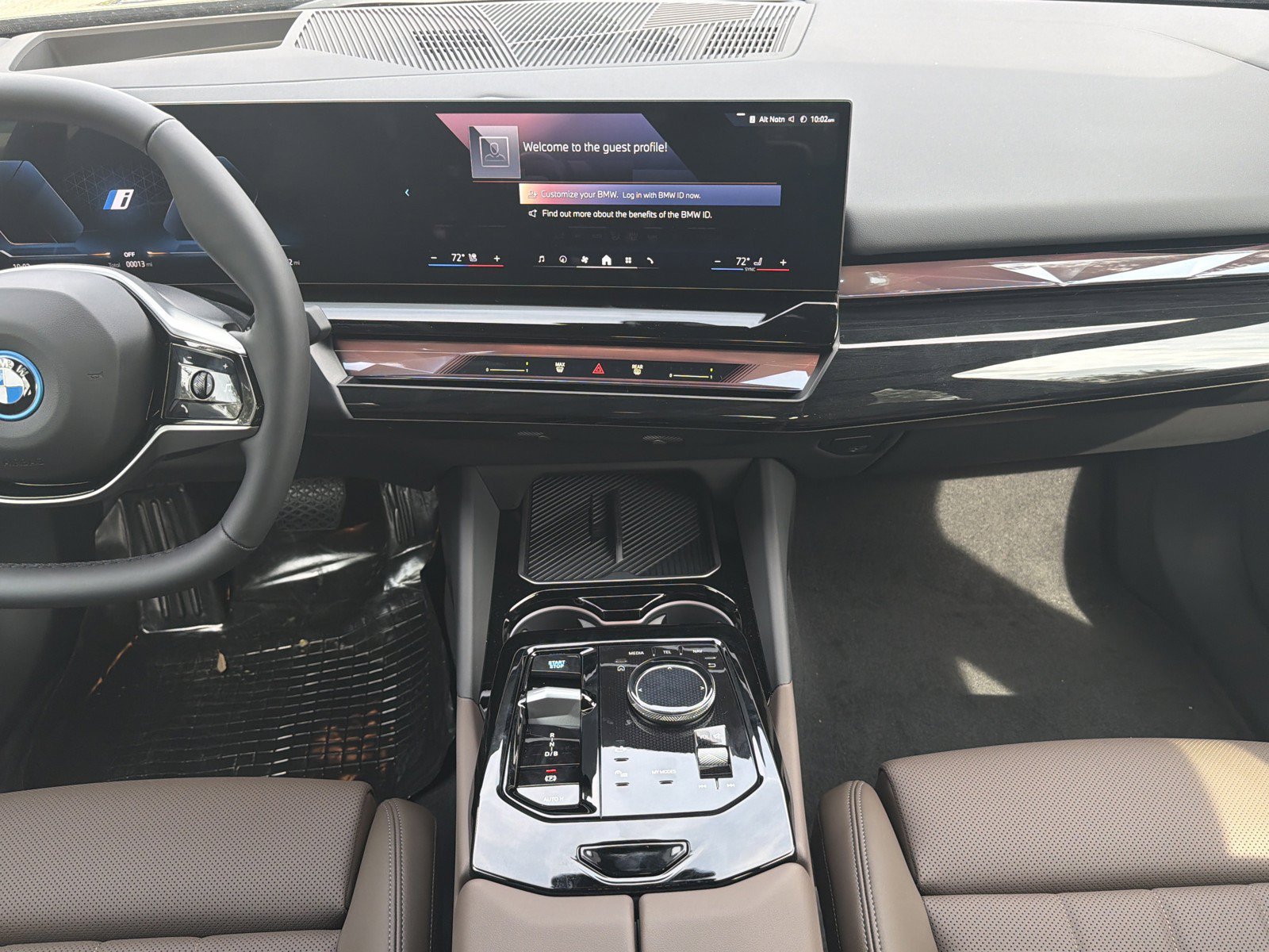 New 2027 BMW i5 eDrive40 w/ Premium Package RWD image 16