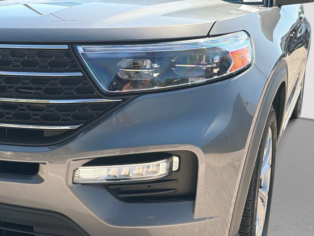 Used 2023 Ford Explorer XLT w/ Equipment Group 202A AWD/4WD image 11