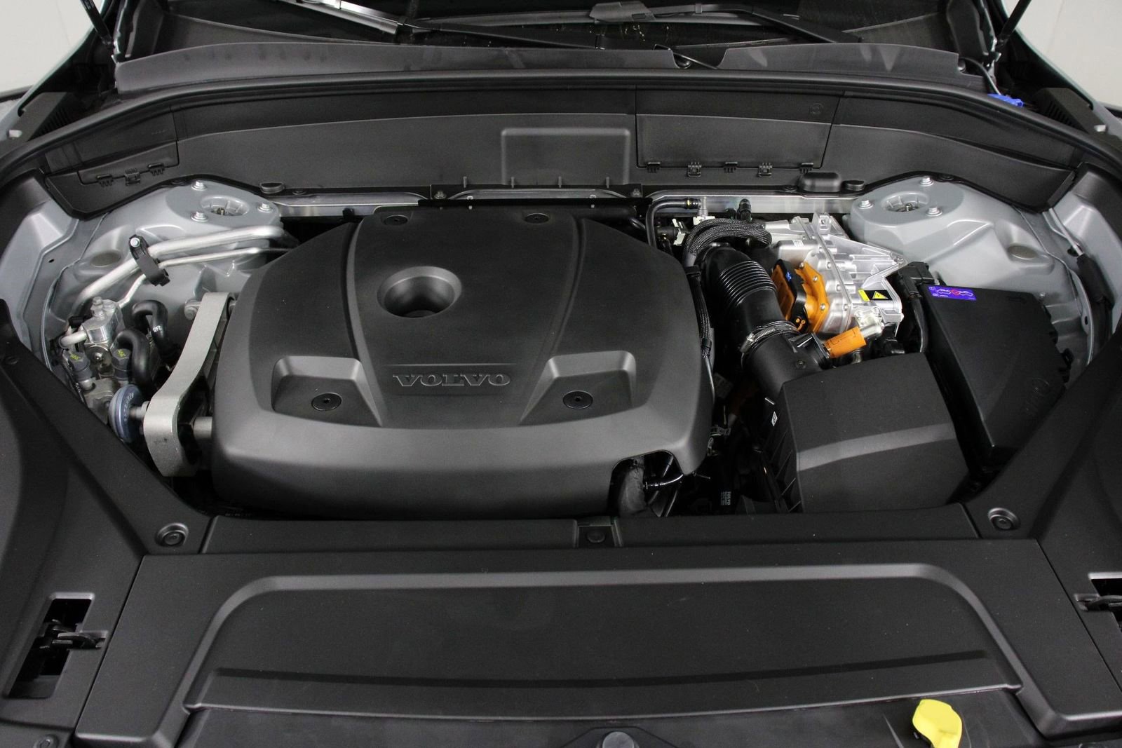 New 2026 Volvo XC90 T8 Plus w/ Protection Package Premier image 12