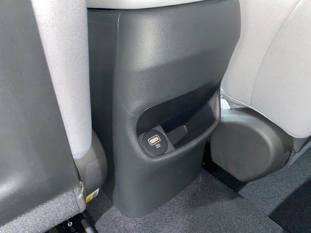 Used 2023 Hyundai Kona SE image 15