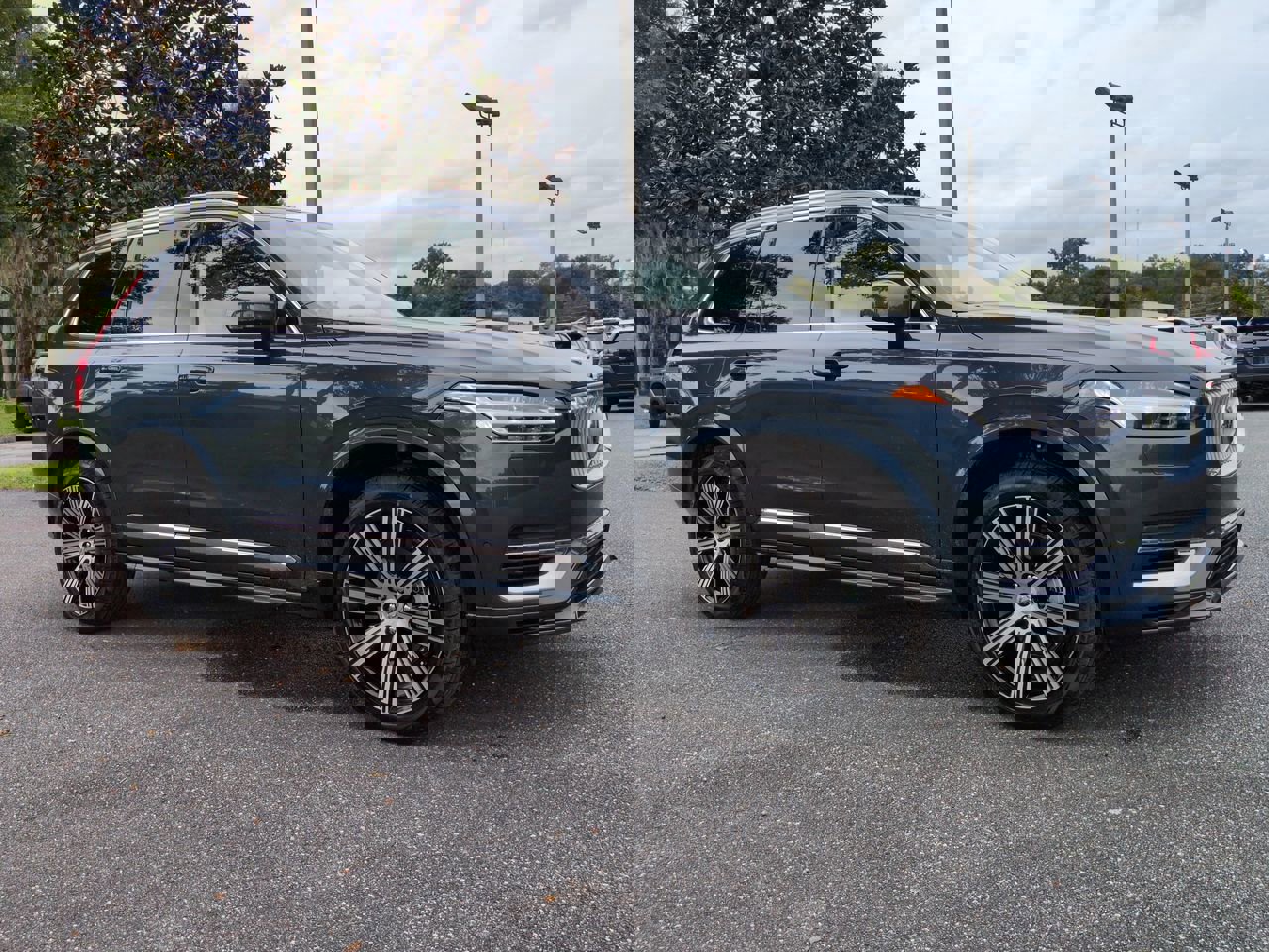 New 2025 Volvo XC90 T8 Plus w/ Protection Package Premier image 2