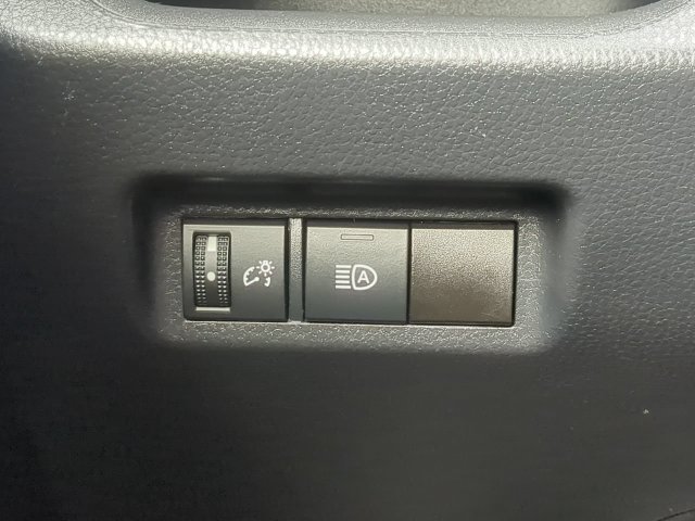 Certified 2023 Toyota RAV4 LE FWD image 25