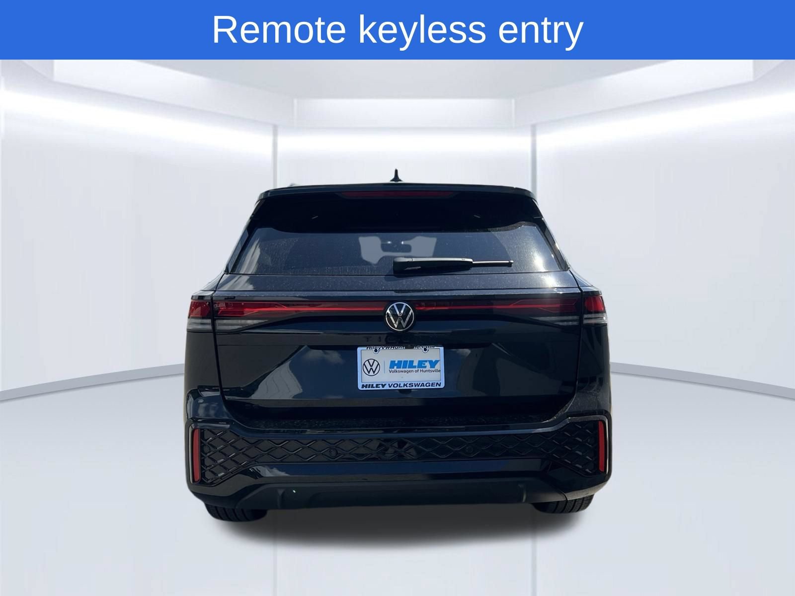 Certified 2026 Volkswagen Tiguan SE R-Line FWD image 7