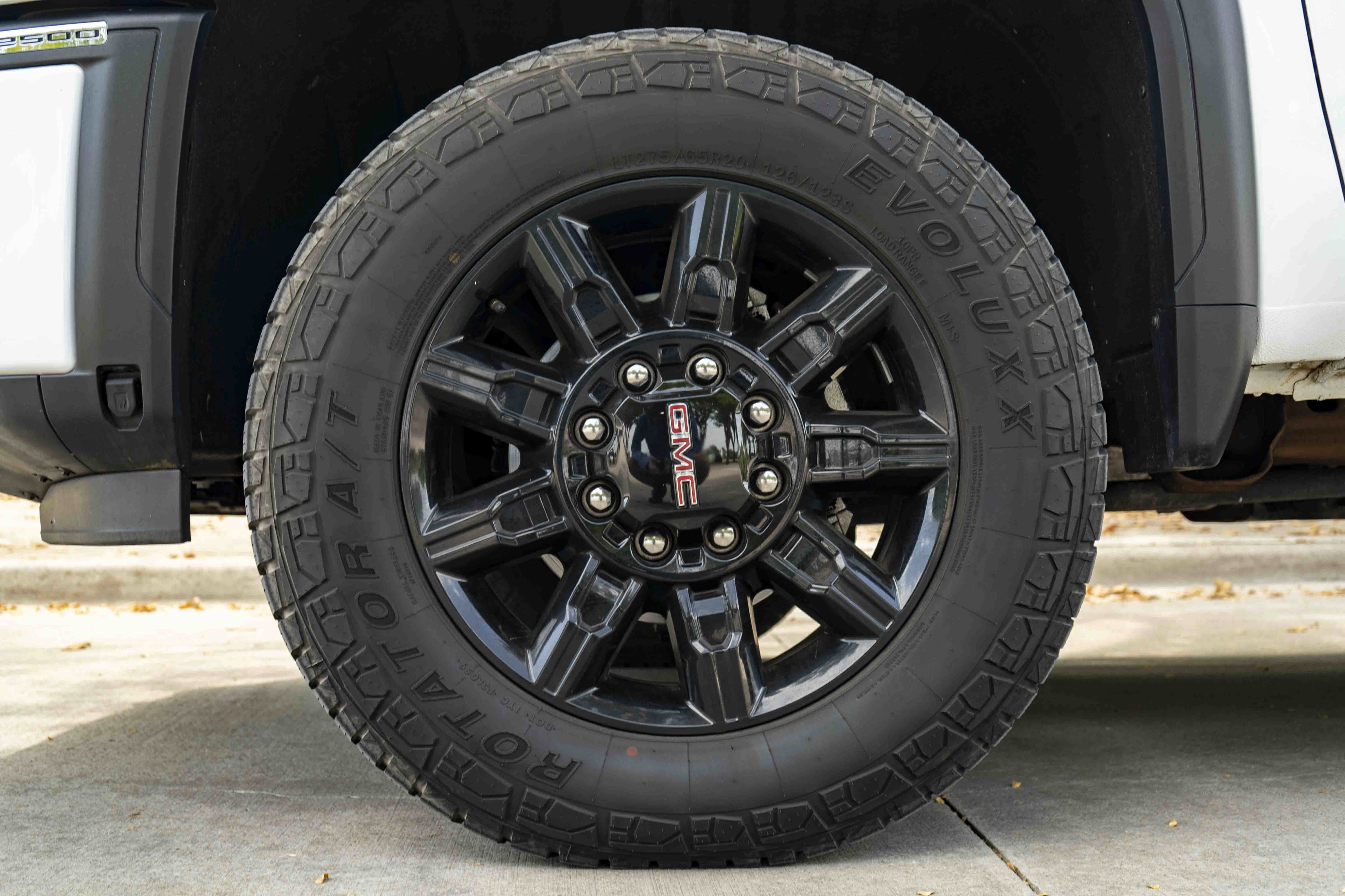 Used 2025 GMC Sierra 2500 AT4 AWD/4WD image 14