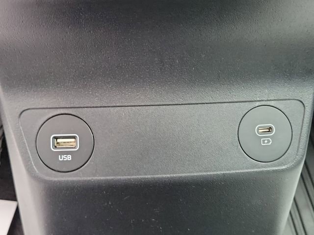 Used 2022 Kia EV6 Wind image 25