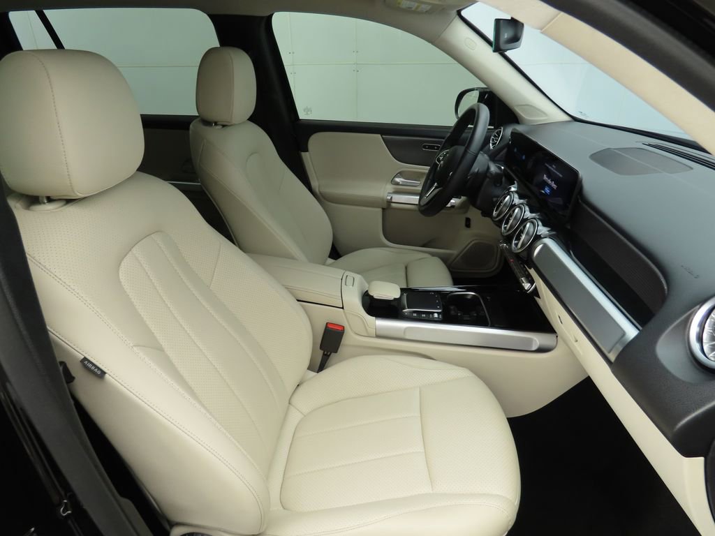 Used 2022 Mercedes-Benz GLB 250 image 18