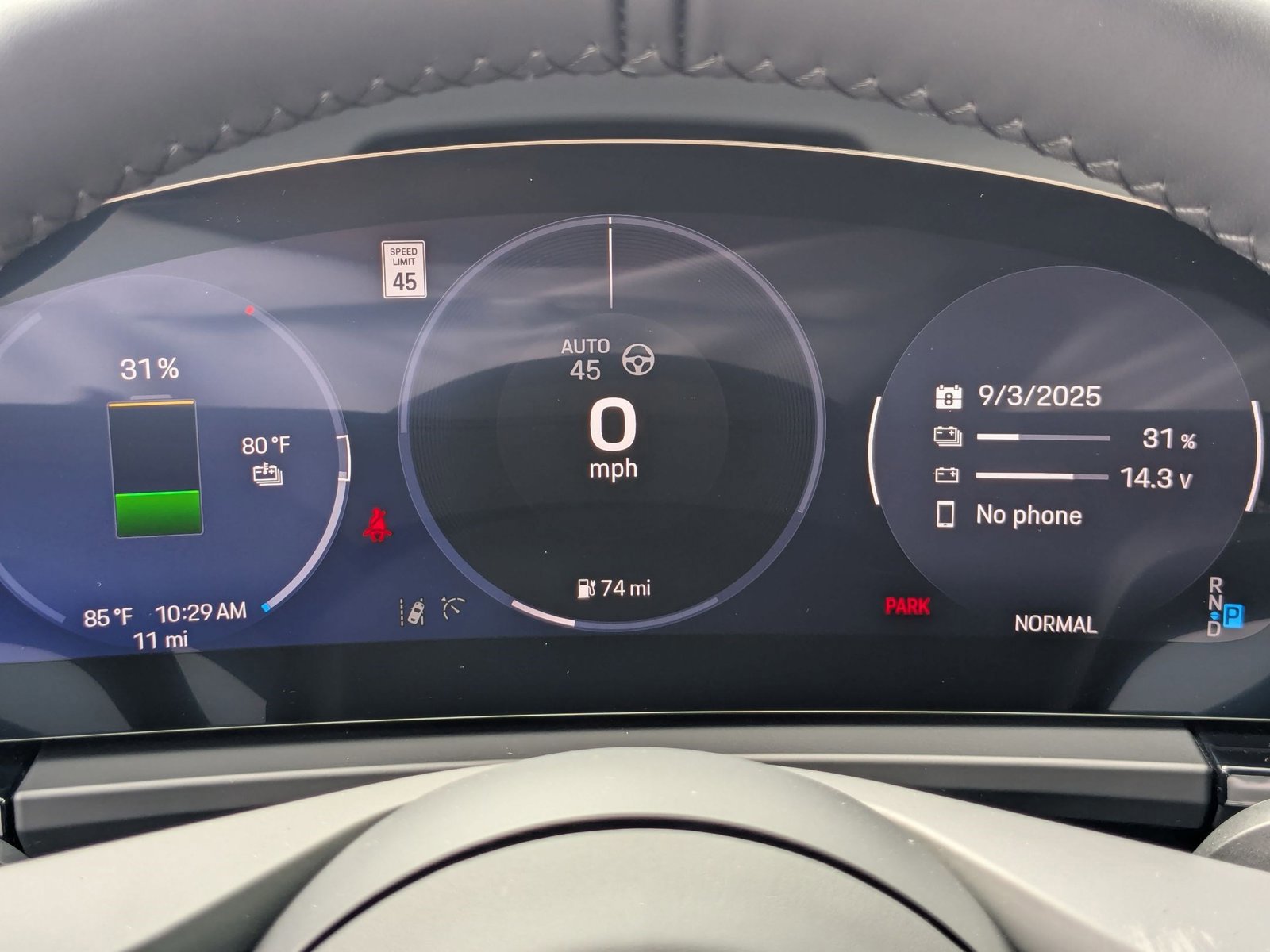 New 2025 Porsche Macan 4S Electric image 17