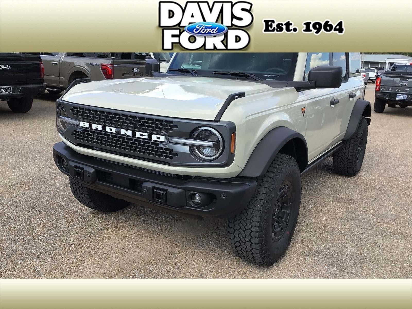 New 2026 Ford Bronco Badlands AWD/4WD image 4
