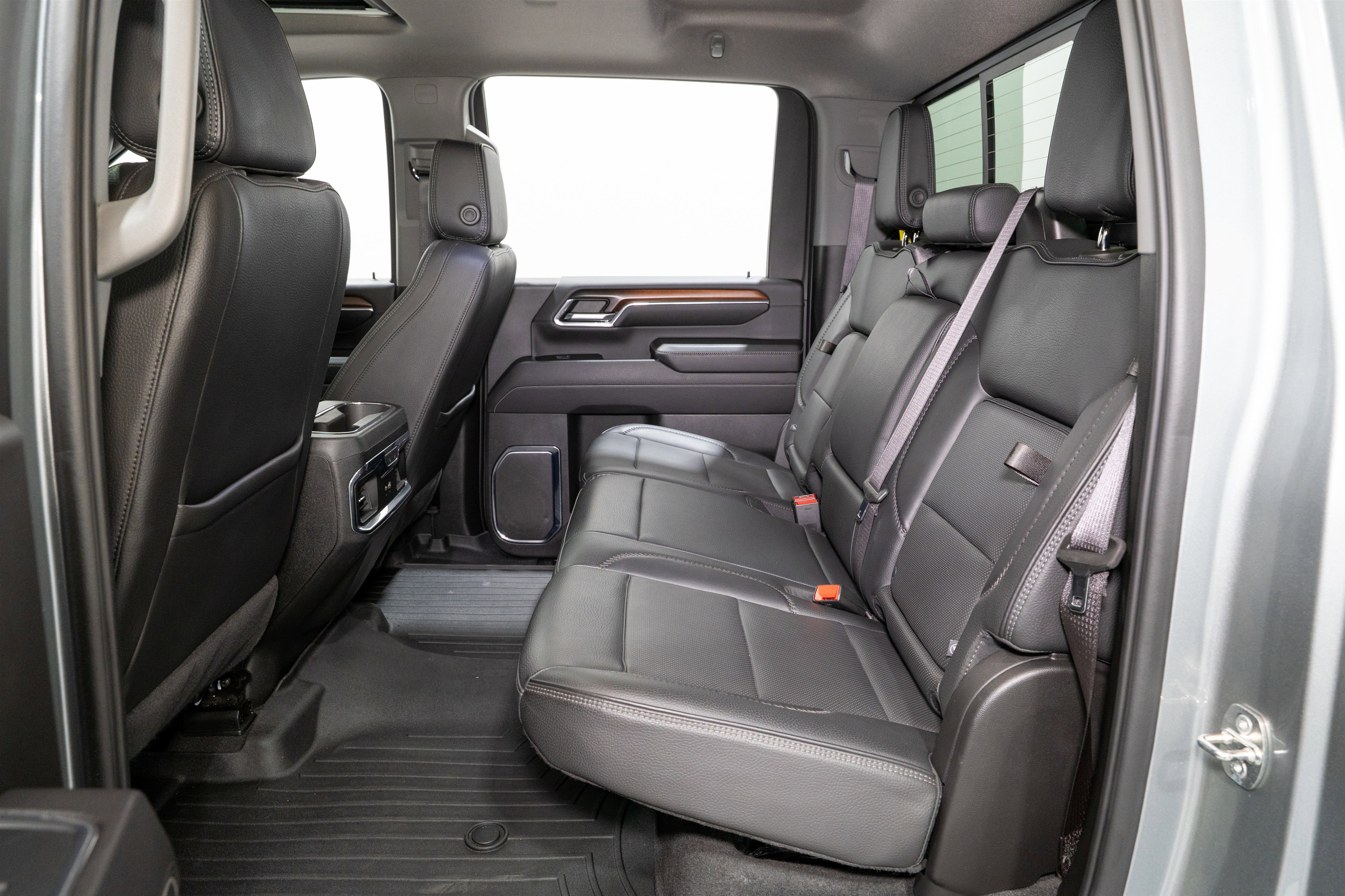 Used 2024 GMC Sierra 2500 Denali w/ Denali Reserve Package image 39