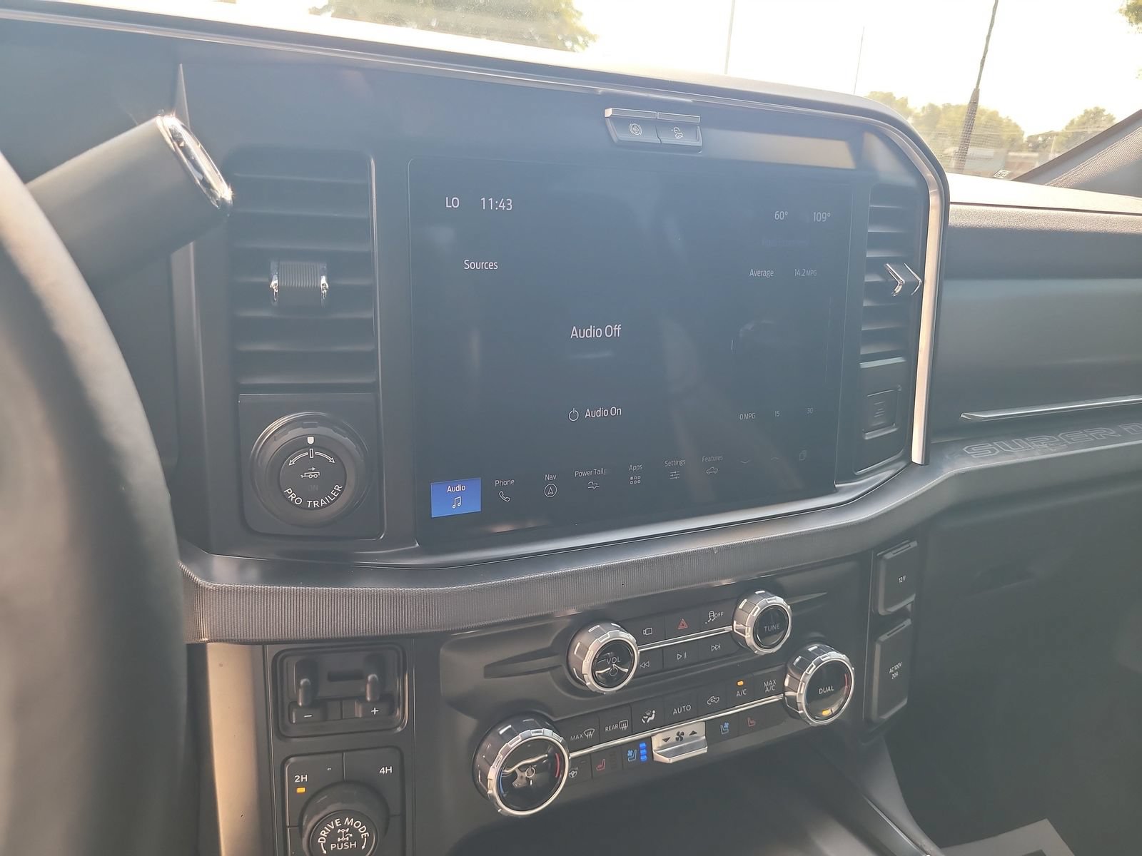 Used 2026 Ford F250 Platinum w/ Tremor Off-Road Package AWD/4WD image 18