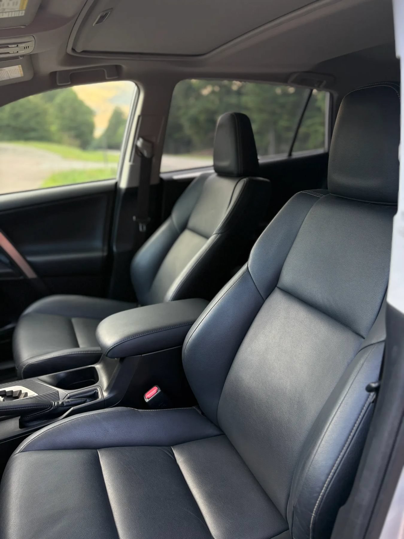 Used 2015 Toyota RAV4 Limited w/ Outdoor Package FWD image 38