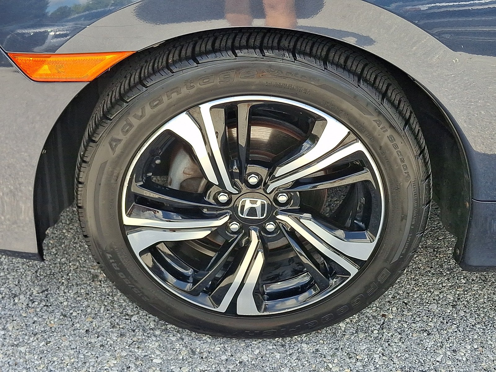 Used 2017 Honda Civic Touring image 8