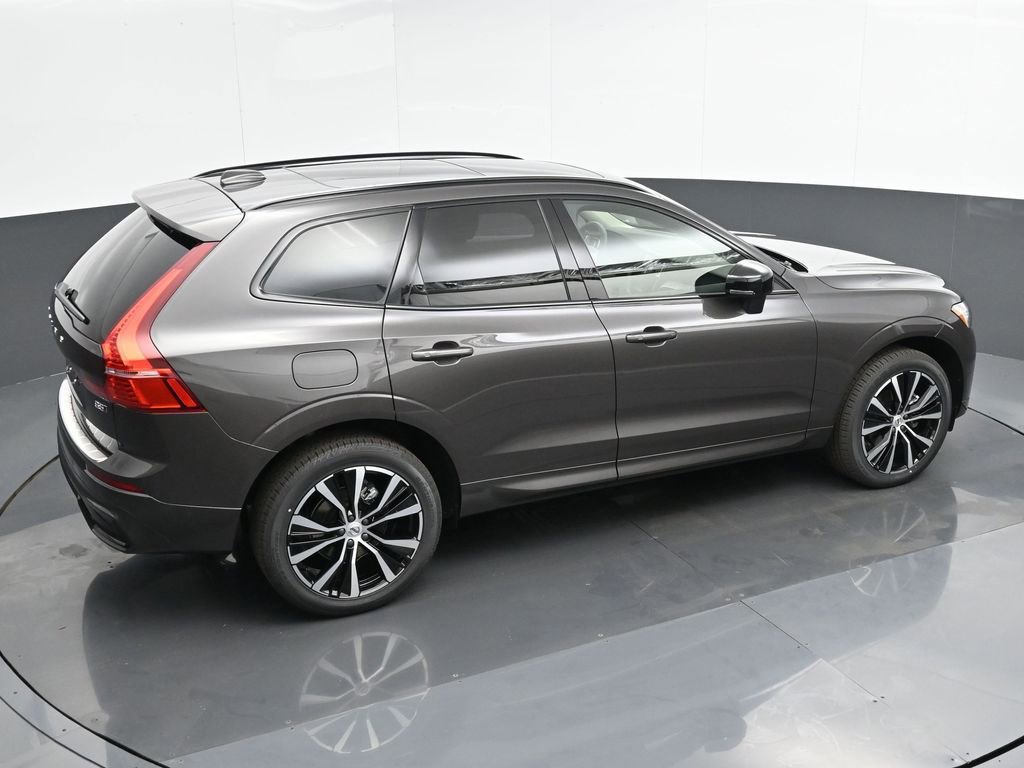 New 2025 Volvo XC60 B5 Plus w/ Protection Package Premier image 32