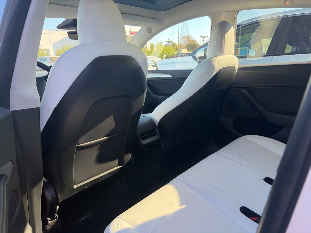 Used 2023 Tesla Model Y Long Range AWD/4WD image 7