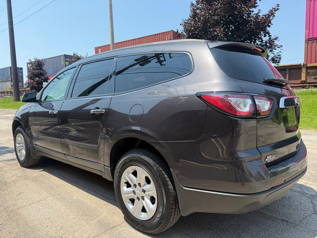 Used 2016 Chevrolet Traverse LS FWD image 5