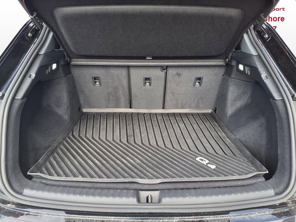 Used 2022 Audi Q4 e-tron Premium Plus w/ Premium Plus image 7