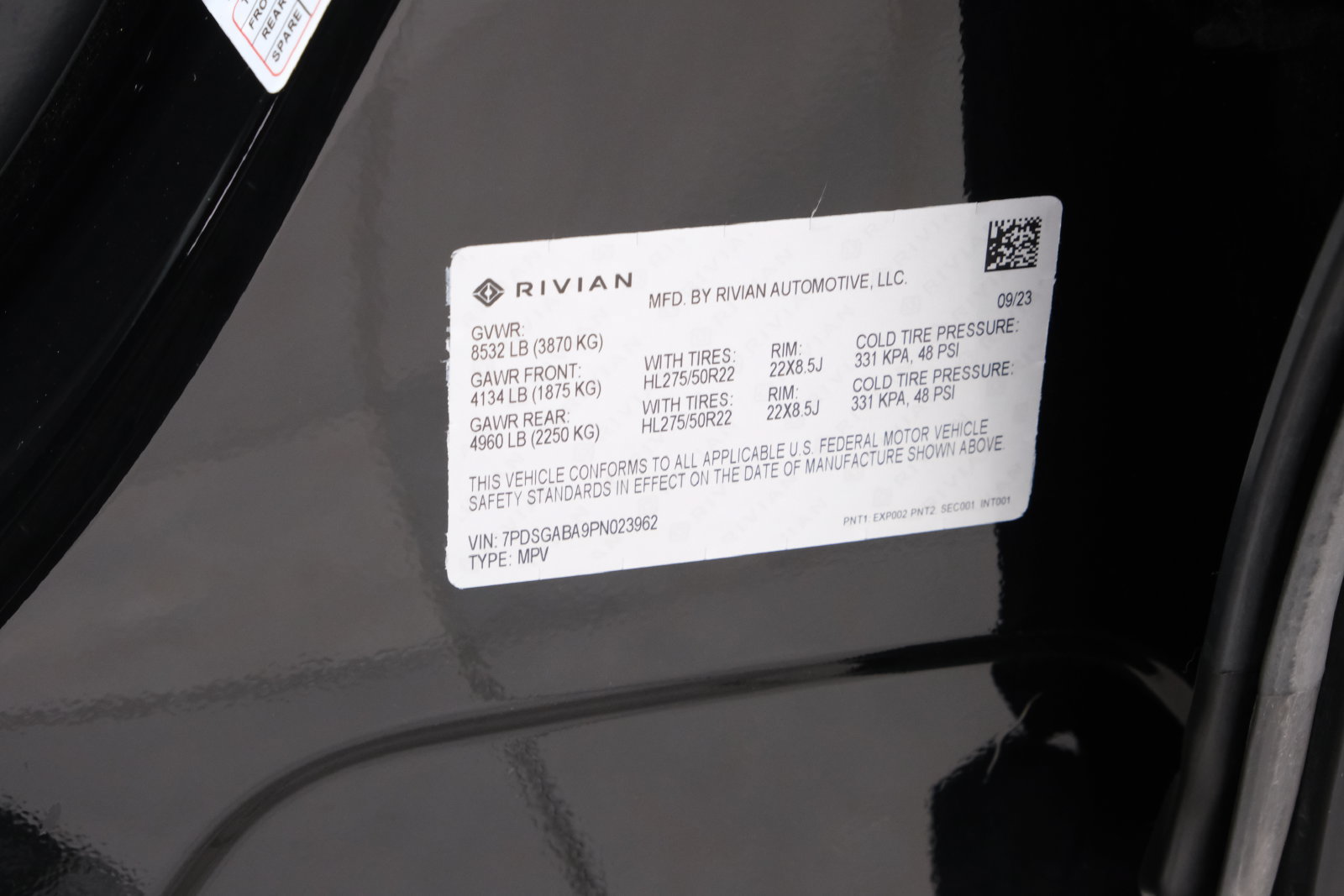 Used 2023 Rivian R1S Adventure Quad AWD/4WD image 33