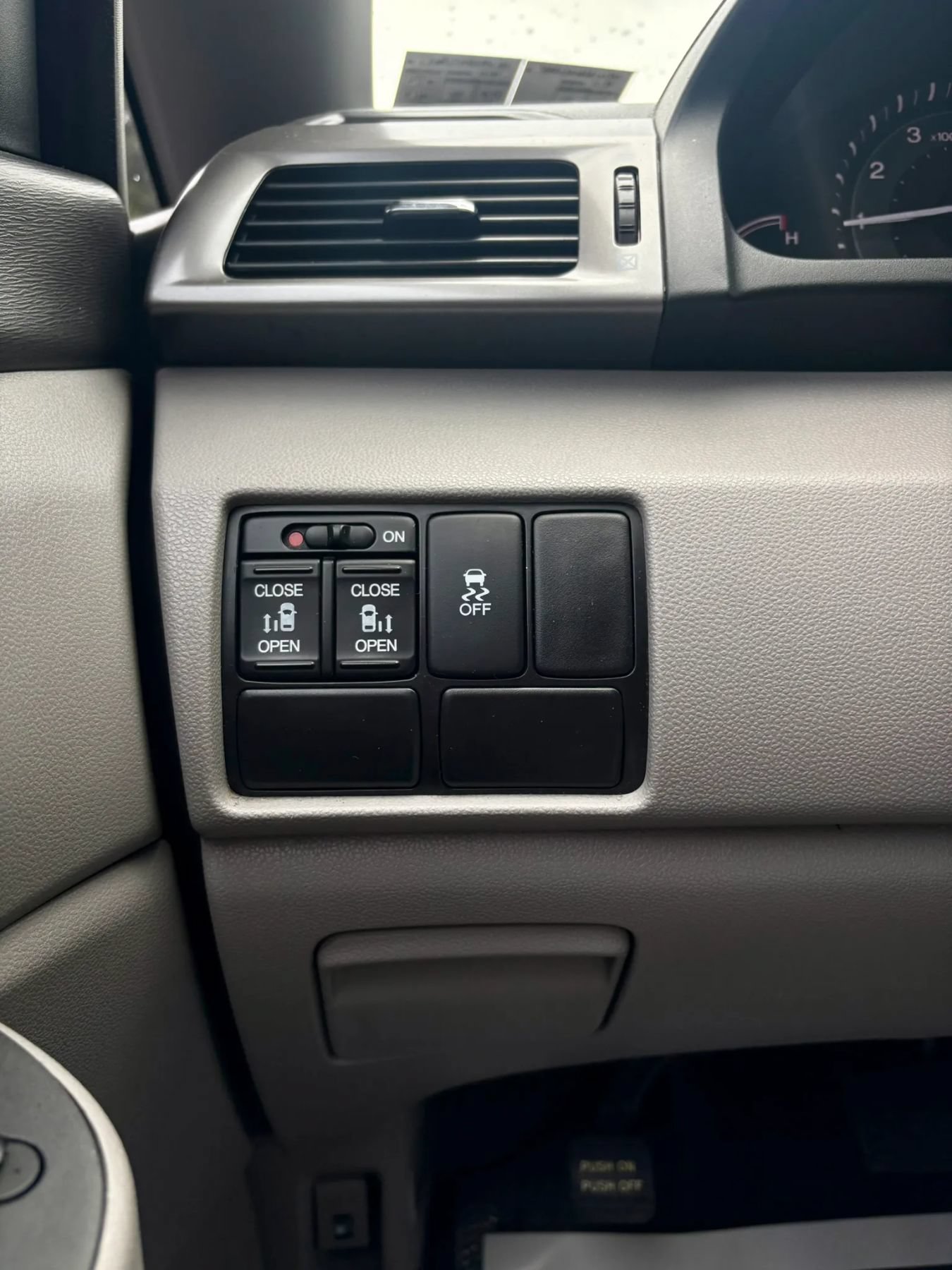 Used 2016 Honda Odyssey EX image 37