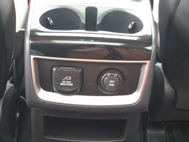 Used 2024 Kia Carnival SX Prestige image 23