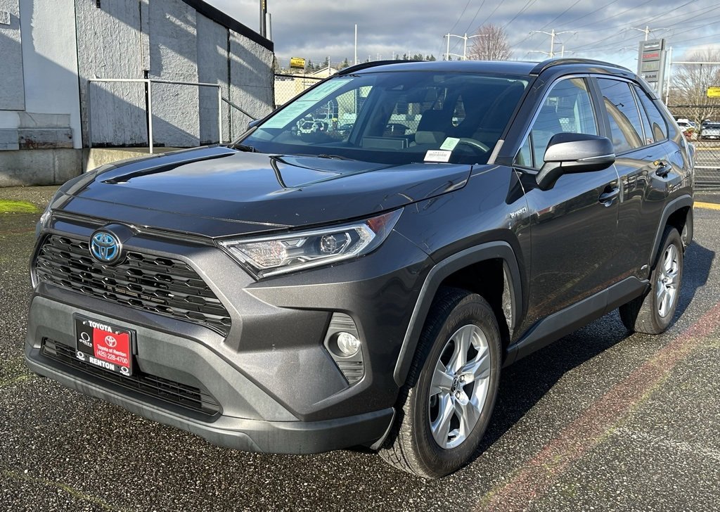 Certified 2020 Toyota RAV4 XLE image 1