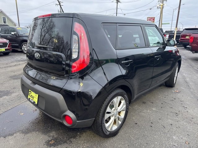 Used 2014 Kia Soul + image 3