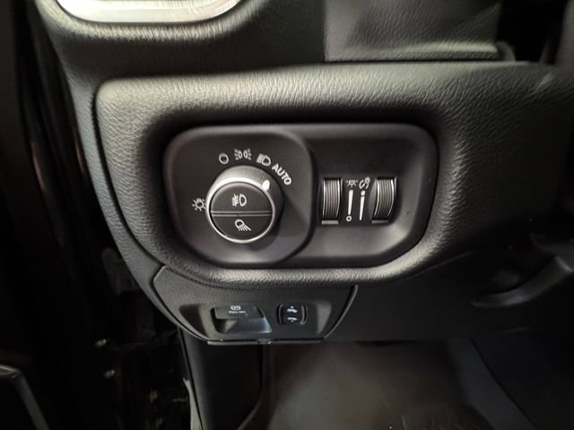 Used 2022 RAM 1500 Laramie AWD/4WD image 26