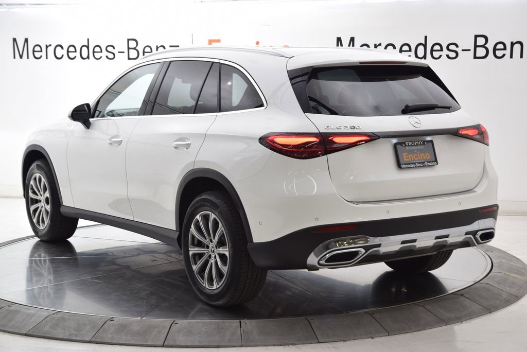 Certified 2026 Mercedes-Benz GLC 300 image 4