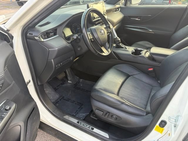 Used 2021 Toyota Venza XLE w/ Carpet Mat Package (TMS) AWD/4WD image 10
