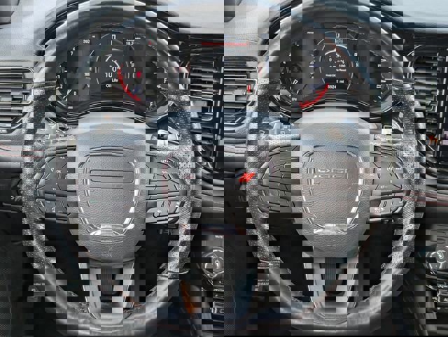 Used 2024 Dodge Durango GT image 11