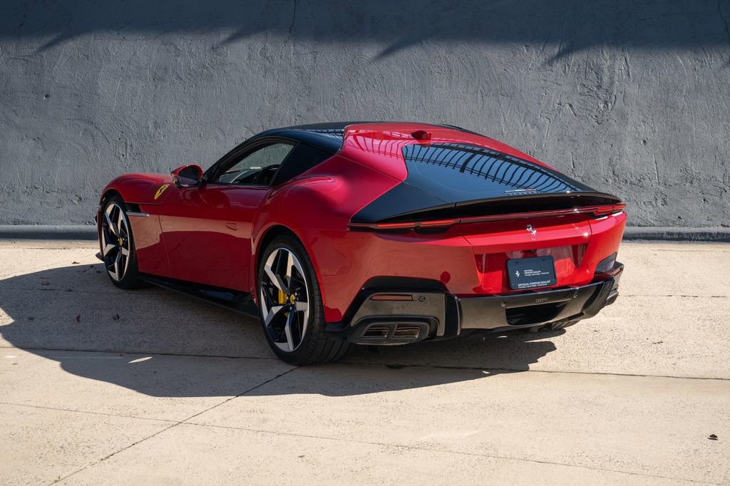 Used 2025 Ferrari 12Cilindri image 2