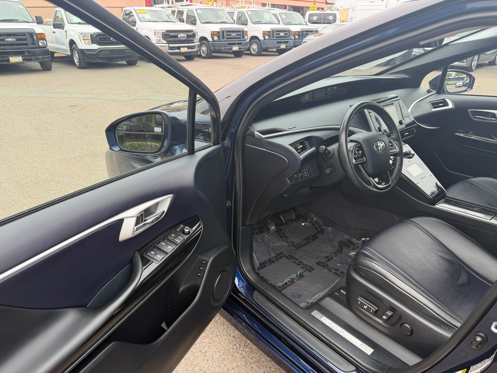 Used 2017 Toyota Mirai FWD image 17