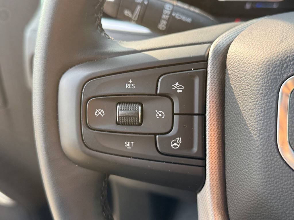 Used 2024 GMC Yukon Denali AWD/4WD image 16