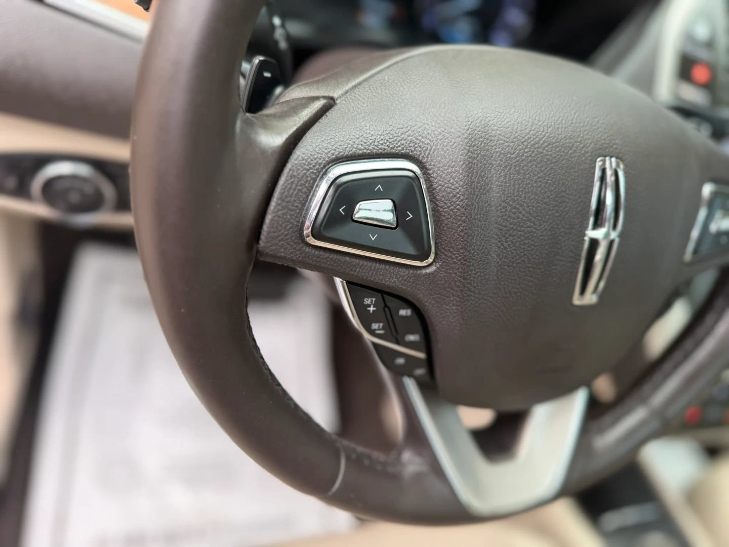 Used 2019 Lincoln MKC Select w/ Select Plus Package AWD/4WD image 24