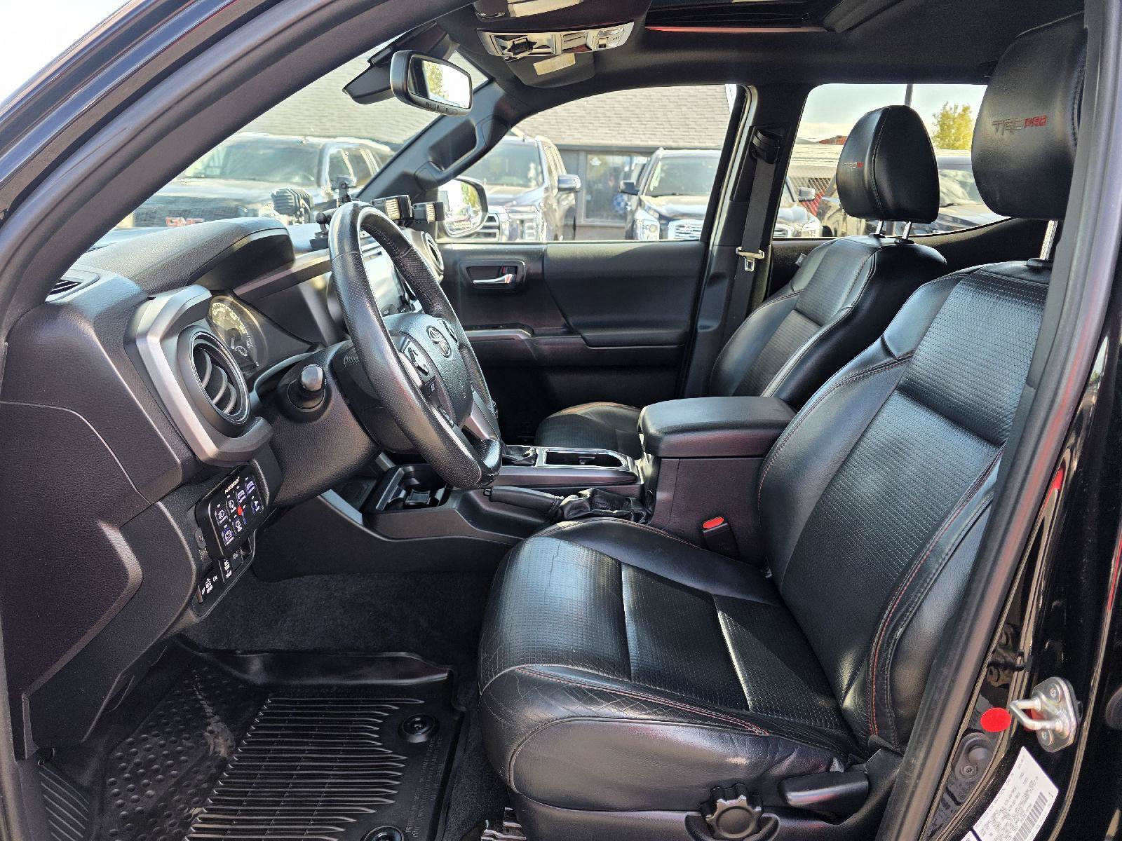 Used 2019 Toyota Tacoma TRD Pro AWD/4WD image 12