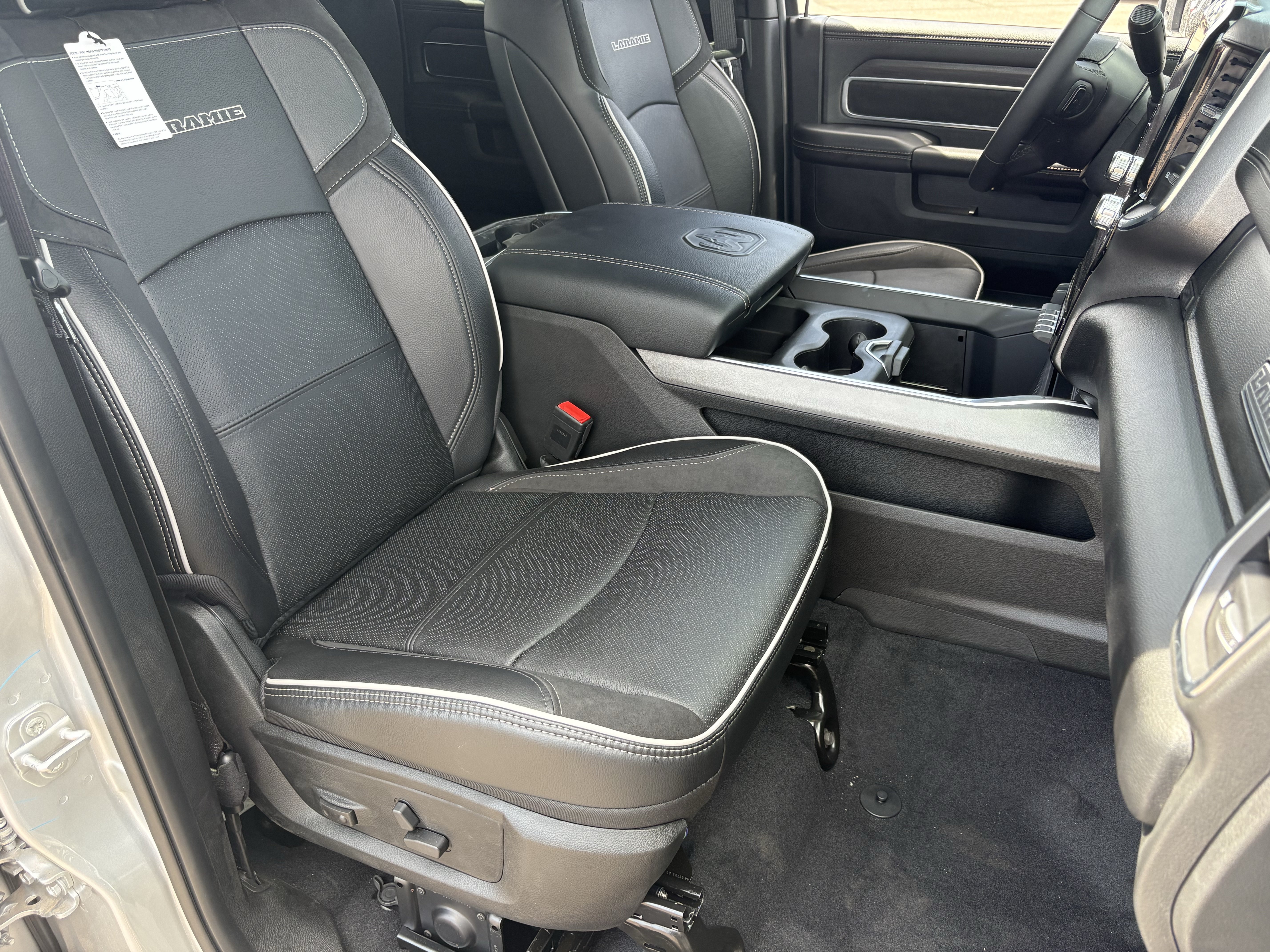 New 2026 RAM 2500 Laramie w/ Towing Technology Group AWD/4WD image 7