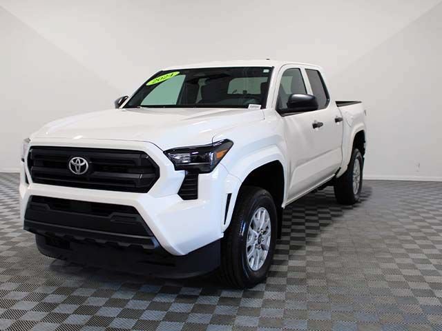 Certified 2024 Toyota Tacoma SR AWD/4WD image 2