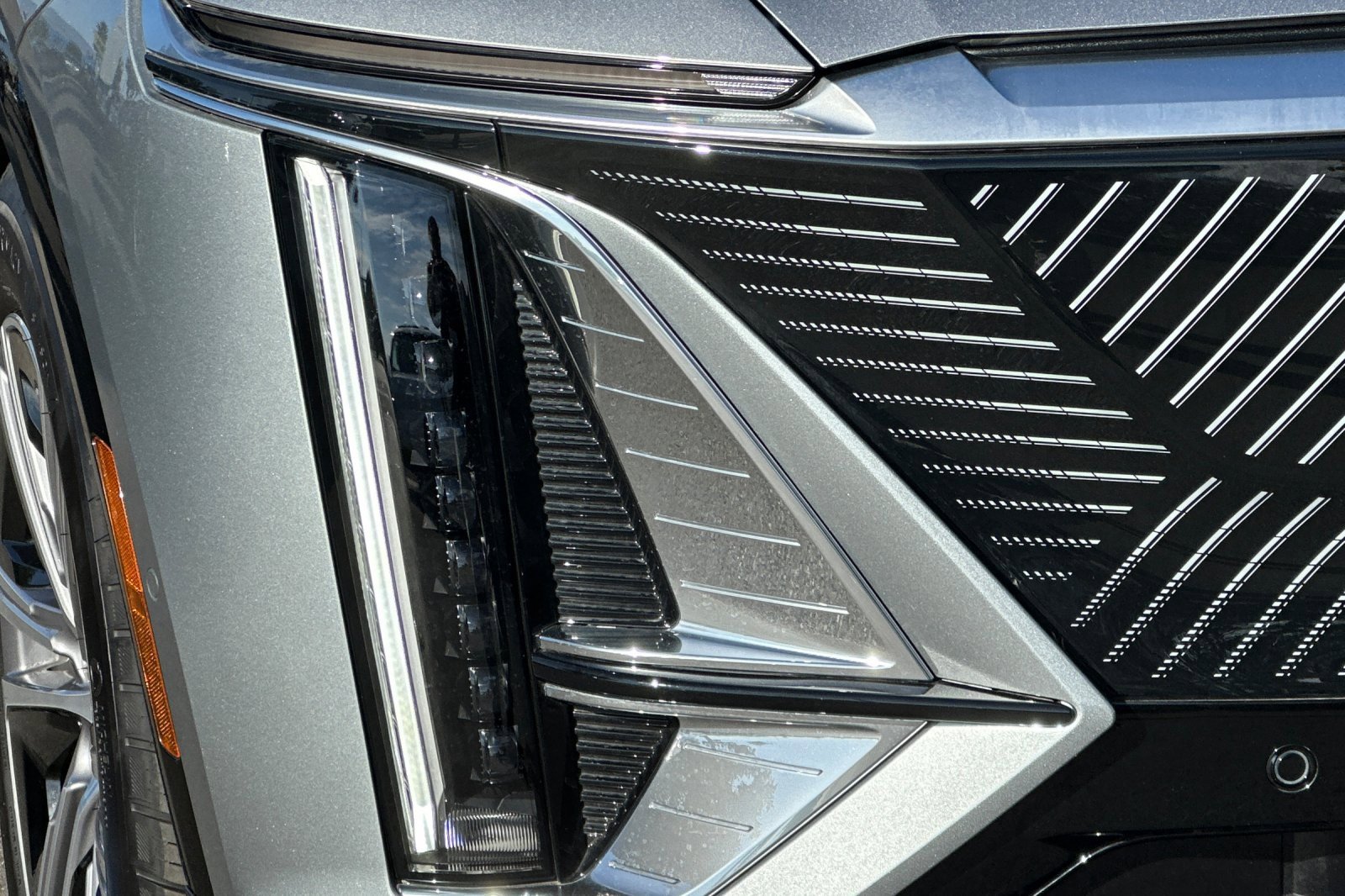 Certified 2025 Cadillac Lyriq Luxury image 41