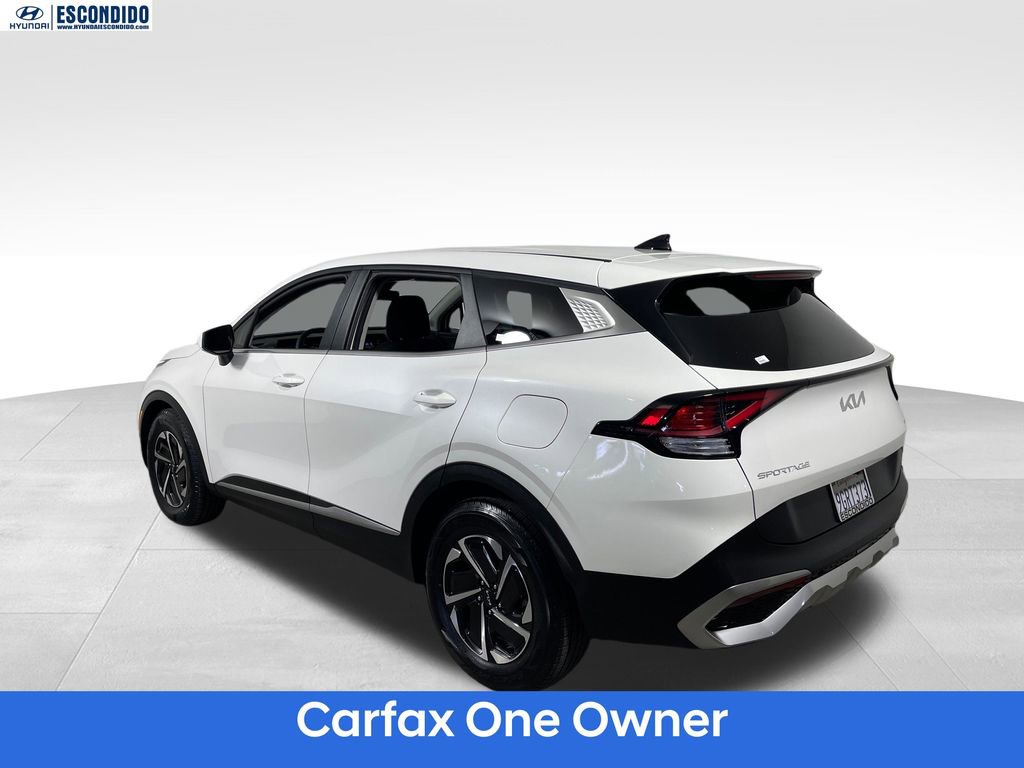 Used 2023 Kia Sportage LX image 3