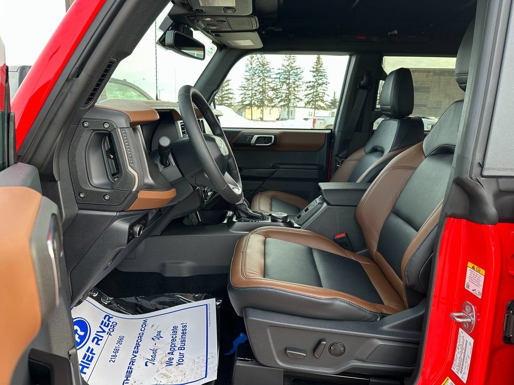 New 2024 Ford Bronco Outer Banks w/ Sasquatch Package AWD/4WD image 11